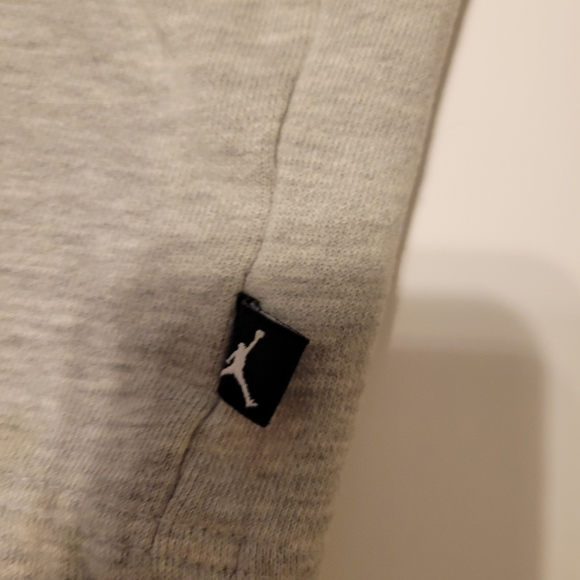 4T Jordan Light Gray Fleece Sweatpants - Picture 5 of 6